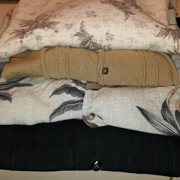 Gifted**4 mens short sleeve button ups - Picture 2 of 8